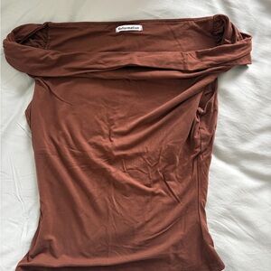 Reformation Off-Shoulder Top in Rust Brown